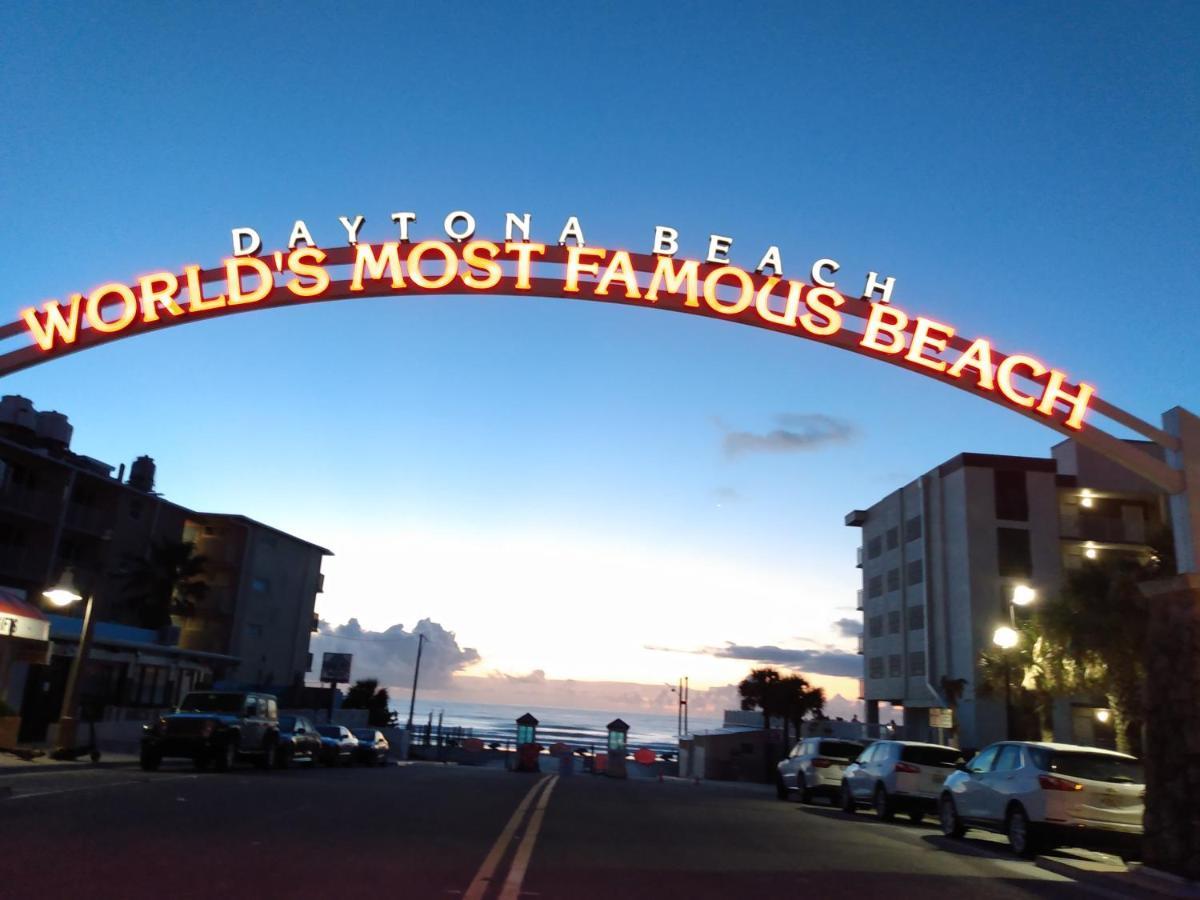 Ocean Balmy Warm Healing Breeze Under Sapphire Sky Year Round On Sunny Balcony Lejlighed Daytona Beach Eksteriør billede